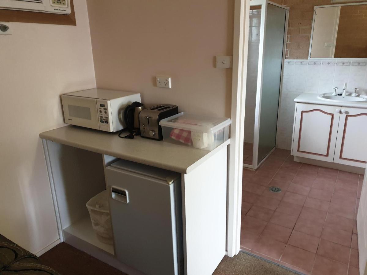 Blayney Central Motel エクステリア 写真