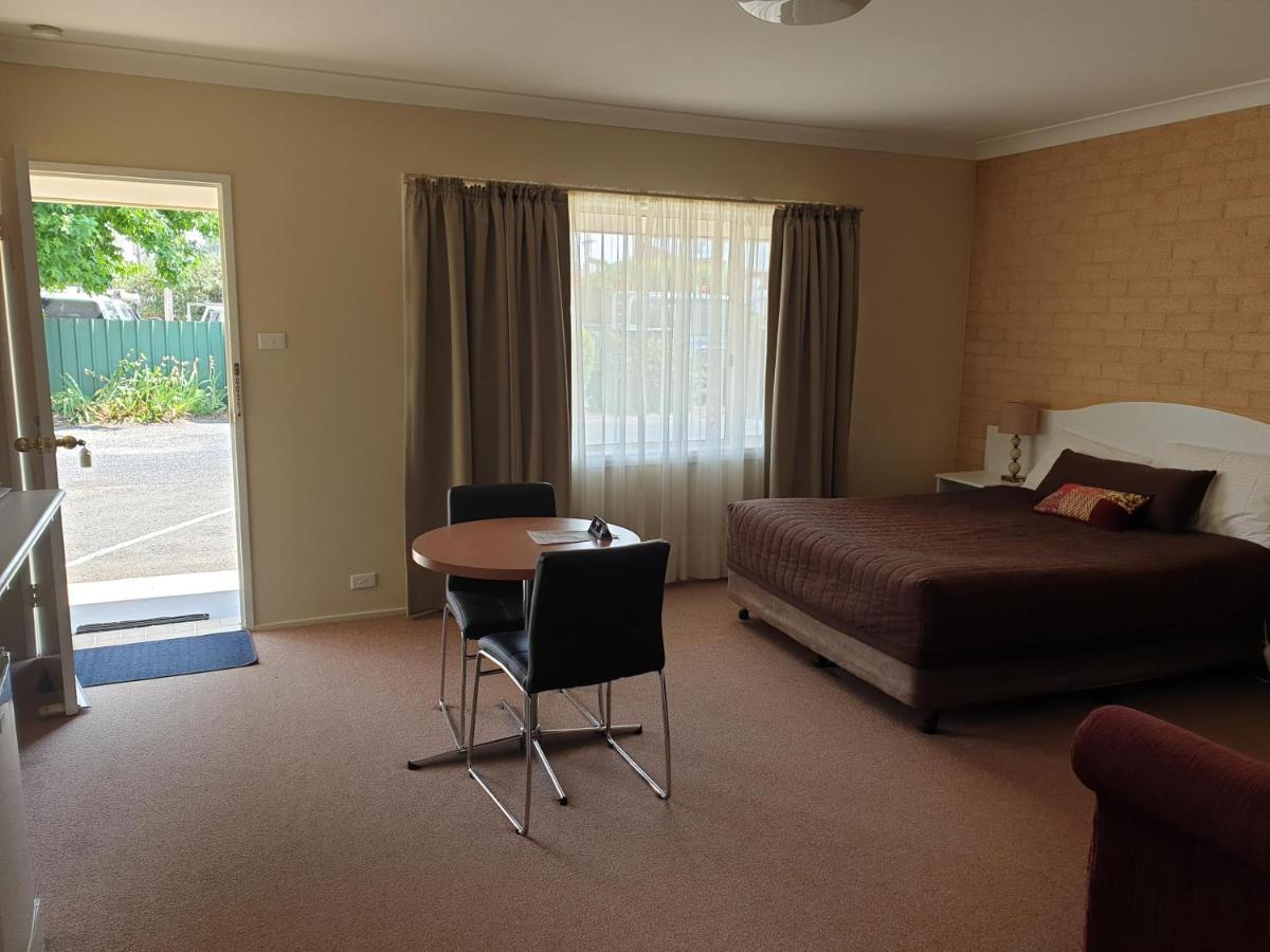Blayney Central Motel エクステリア 写真